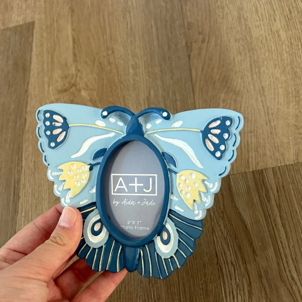 Butterfly Frame - Picture 5 of 10